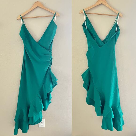 NEW Revolve x Lovers + Friends Evergreen Ruffled dress in Jewel Green - Picture 1 of 11